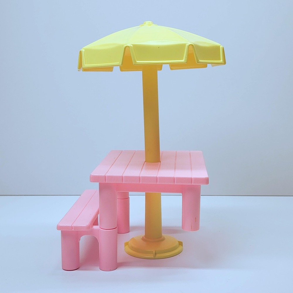 Vintage Playskool Pink Picnic Table Bench Umbrella Dollhouse Furniture Item 1592